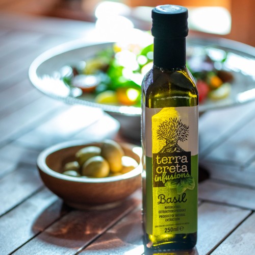 Terra Creta Extra Virgin Olive Oil infused with Basil 250 ml – image 2