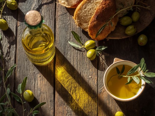 Claude responded: Greek Liquid Gold – the only resource of its kind on Greek olive oilGreek Liquid Gold – the only resource of its kind on Greek olive oil